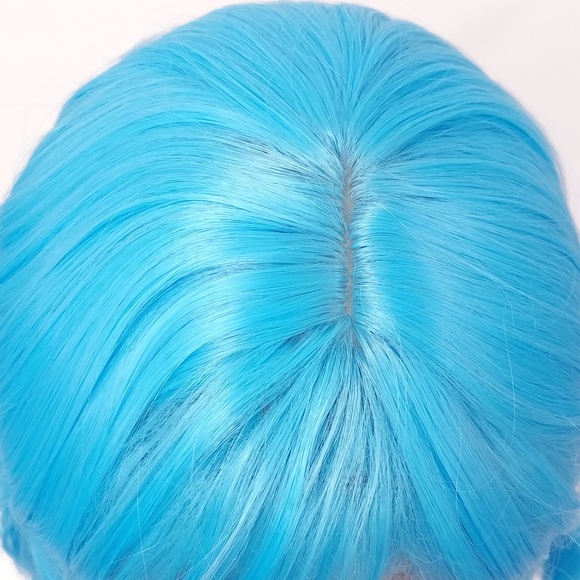 Light Blue Color Wavy Wig with Bangs 17" - Picture 5 of 7